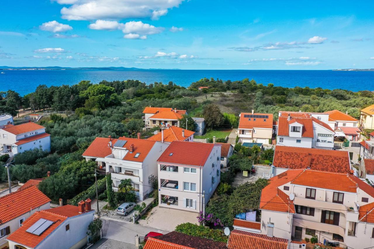 Apartment Puntamika Villa De Rosa - Ground Floor 扎达尔 外观 照片